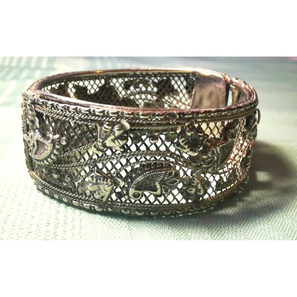 Asian Dragon Cuff Bracelet Vintage Intricate - Silver Tone Mesh Statement Piece - Picture 3 of 9